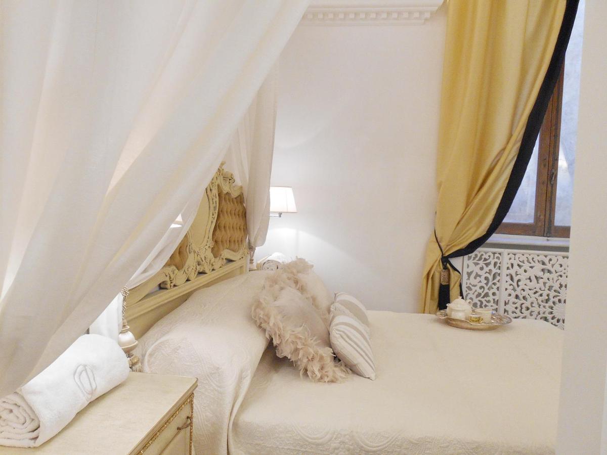The Right Place 4U Roma Savelli Boutique Apartment Bagian luar foto